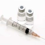 Вакцинация от COVID может не защитить больных раком